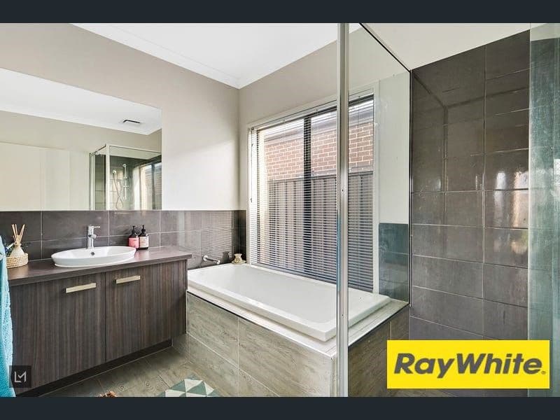11 Compton Street, Truganina VIC 3029, Truganina - Thumbnail 7