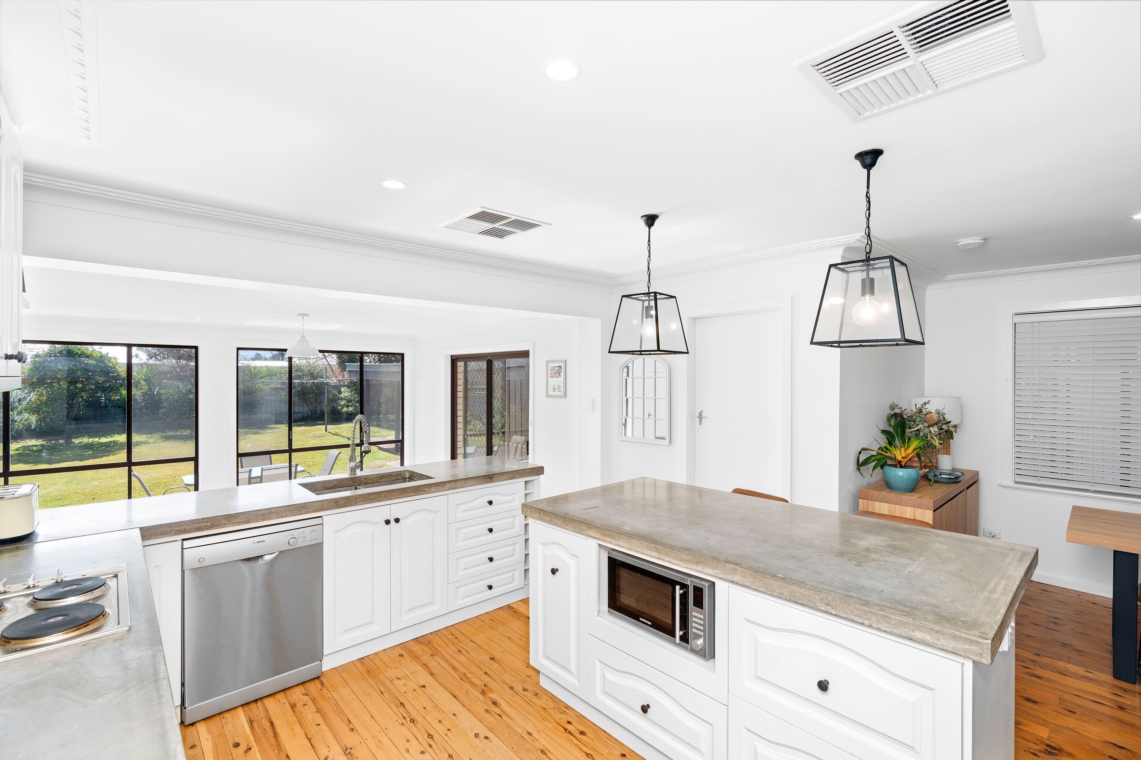 21 Huthwaite Street, Mount Austin NSW 2650, Mount Austin - Thumbnail 3