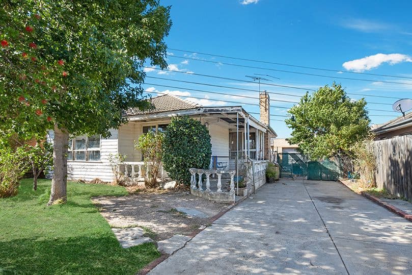 83 Glasgow Avenue, Reservoir VIC 3073, Reservoir - Thumbnail 2