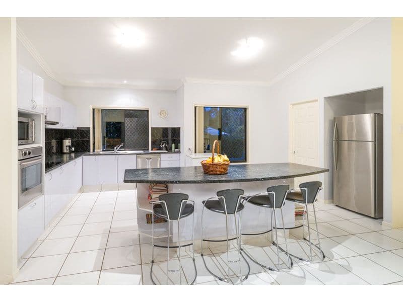 32 Else Avenue, PULLENVALE QLD 4069, Pullenvale - Thumbnail 3