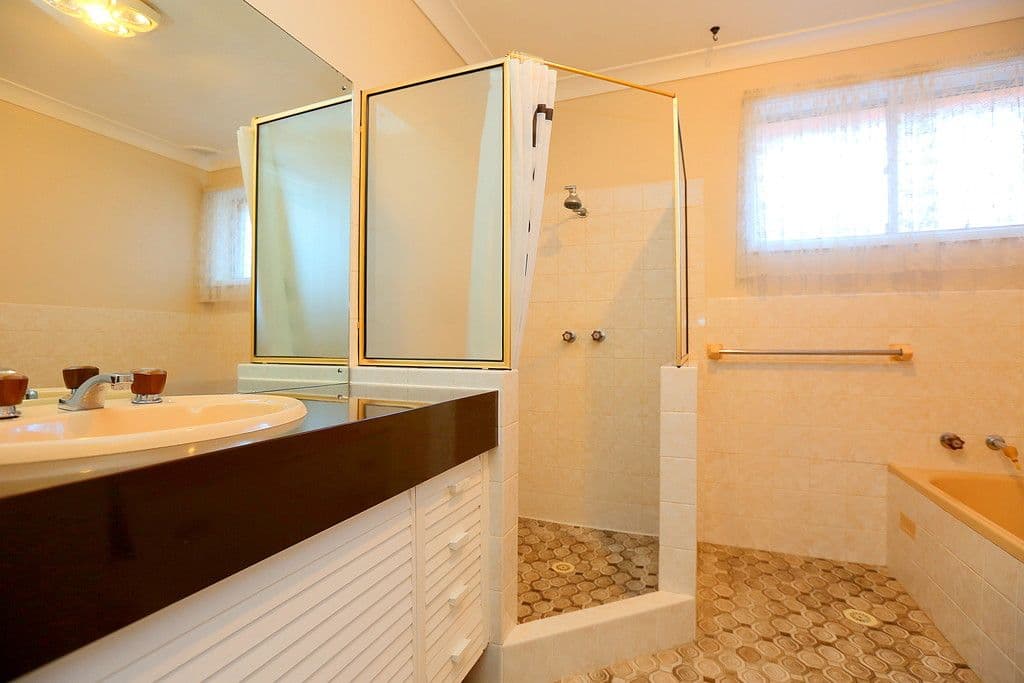 12 Brooke Street, Bass Hill - Thumbnail 8