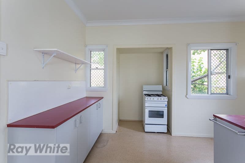 25 Quirinal Crescent, Seven Hills QLD 4170, Seven Hills - Thumbnail 3