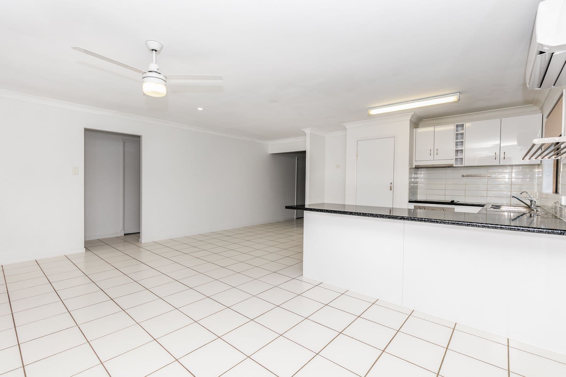 28 Lake Cootharaba Place, Logan Reserve QLD 4133, Logan Reserve - Thumbnail 4