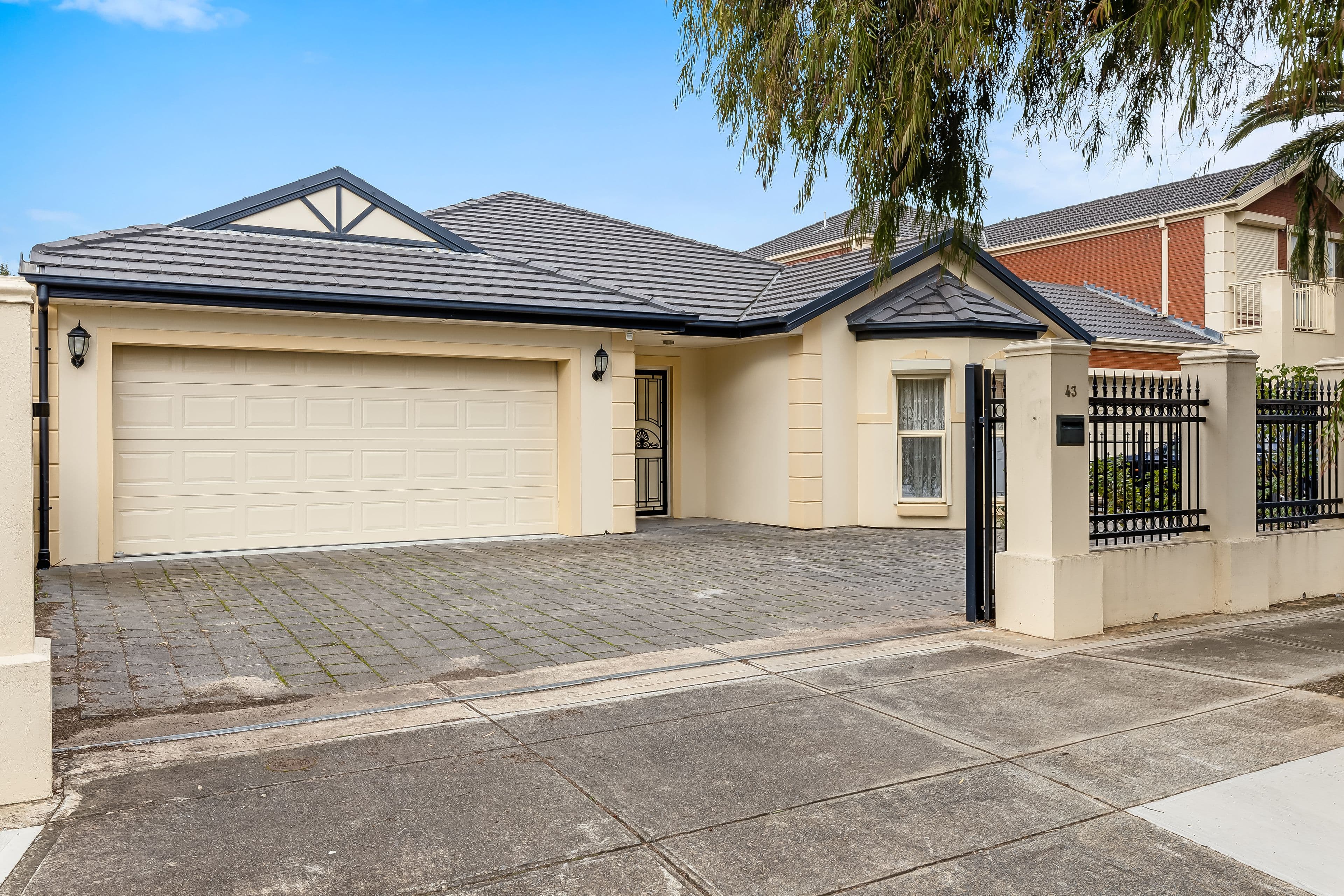 11 Amanda Court, Romaine, Romaine - Image 1