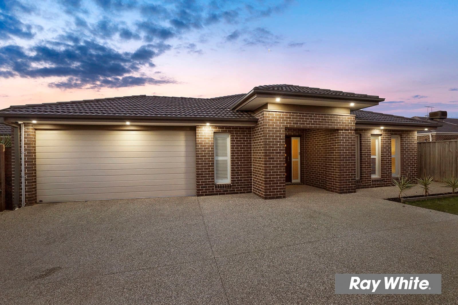 11 Zizina Avenue, Tarneit VIC 3029, Tarneit - Thumbnail 2