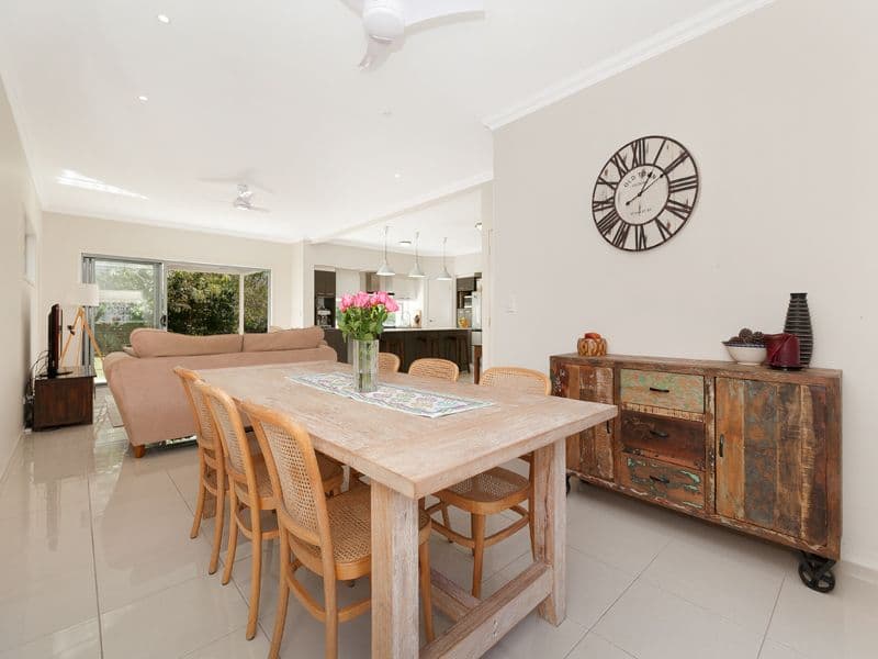16 Caber Street, KENMORE QLD 4069, Kenmore - Thumbnail 5