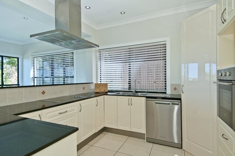 66 Kincaid Drive, Highland Park - Thumbnail 2