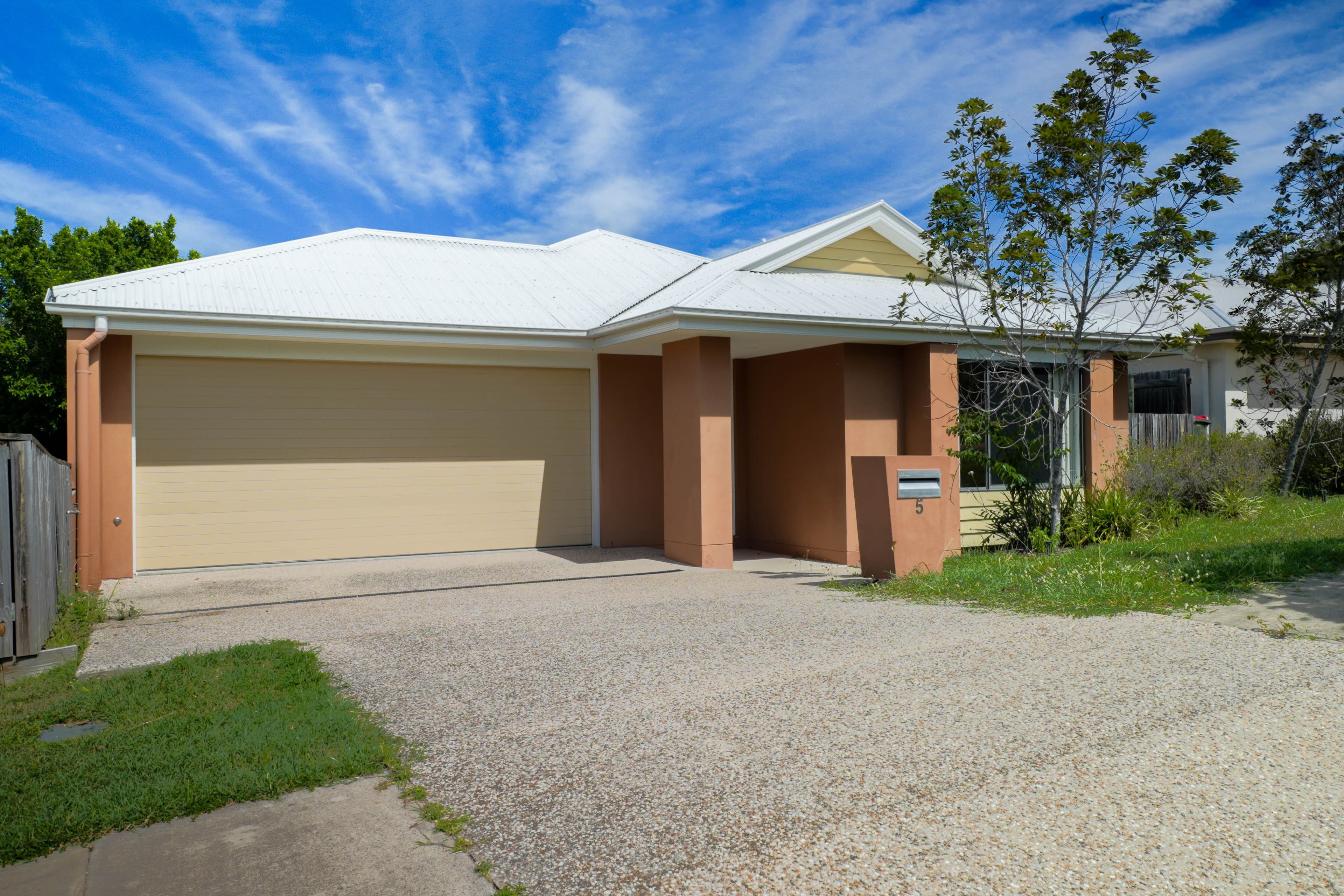 5 Isla Court, New Auckland QLD 4680, New Auckland - Thumbnail 3