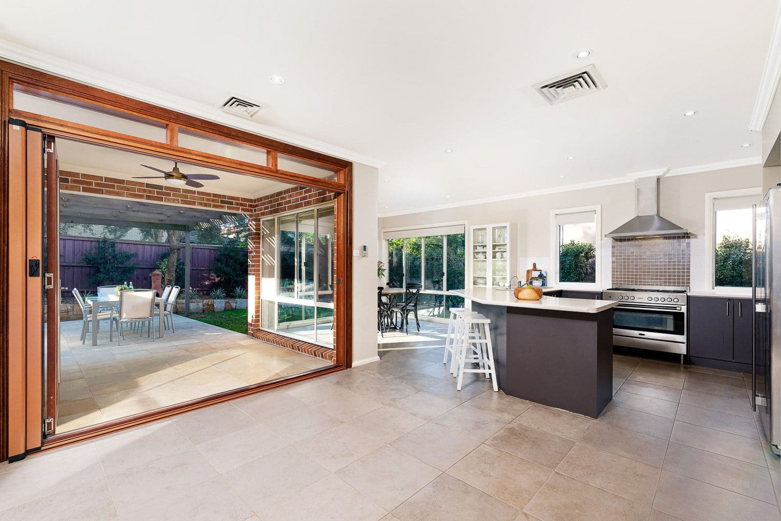 10 Woodside Avenue, Kellyville NSW 2155, Kellyville - Thumbnail 5