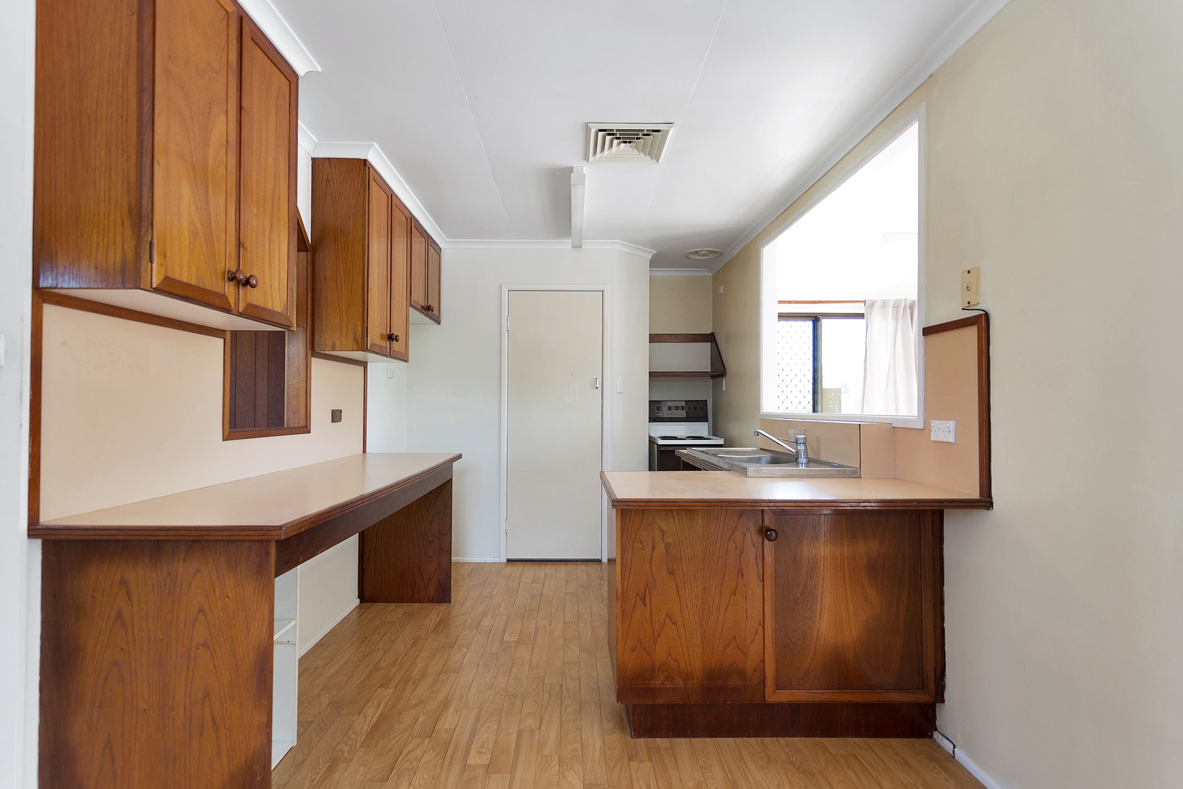 2 Weir Street, East Mackay QLD 4740, East Mackay - Thumbnail 8