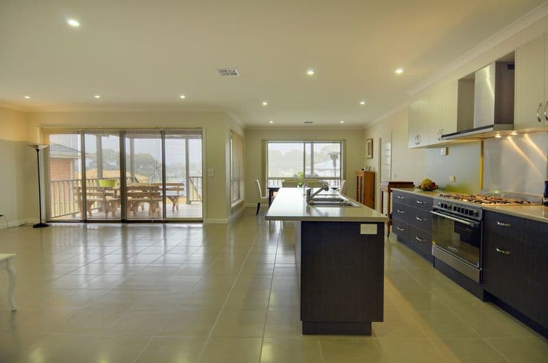 4 Roaming Road, DOREEN VIC 3754, Doreen - Thumbnail 3