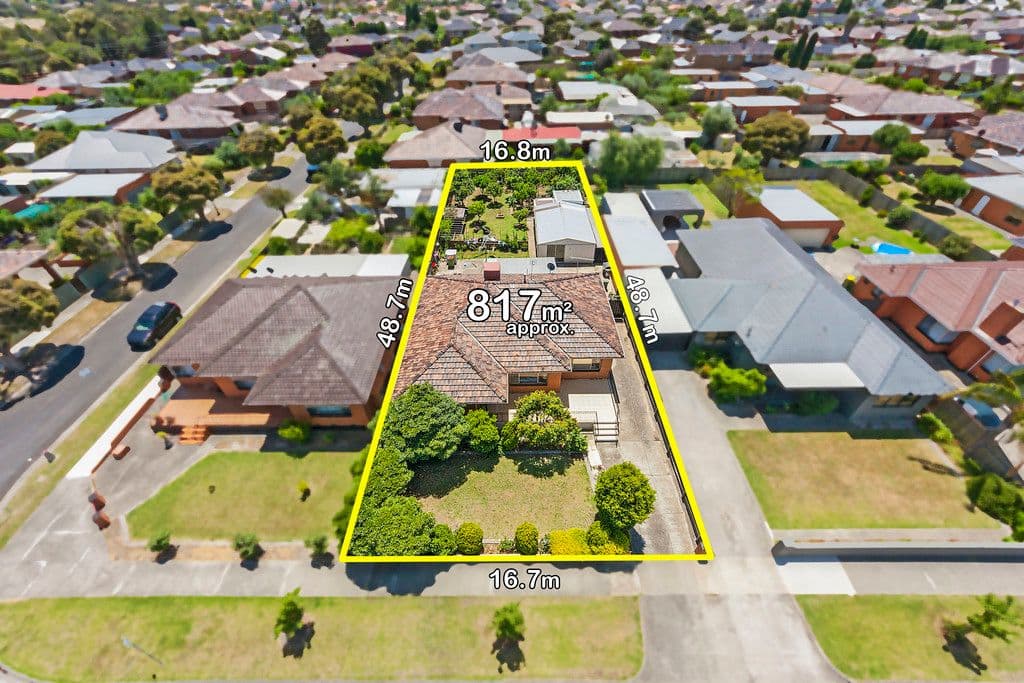 162 Brooklyn Drive, Bourkelands NSW 2650, Bourkelands - Image 1