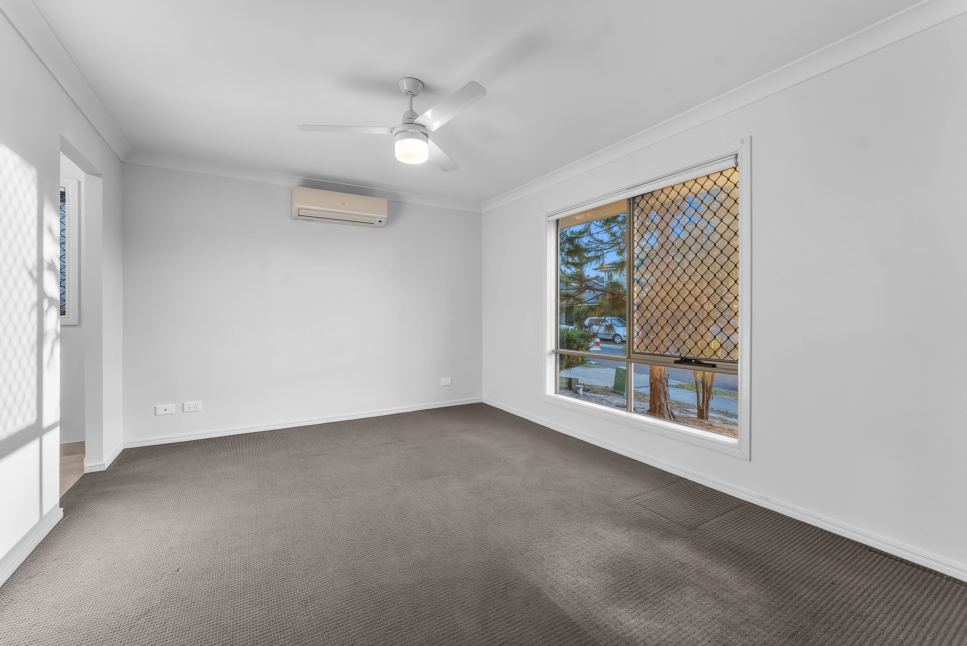 85 Mapleton Drive, North Lakes QLD 4509, North Lakes - Thumbnail 7