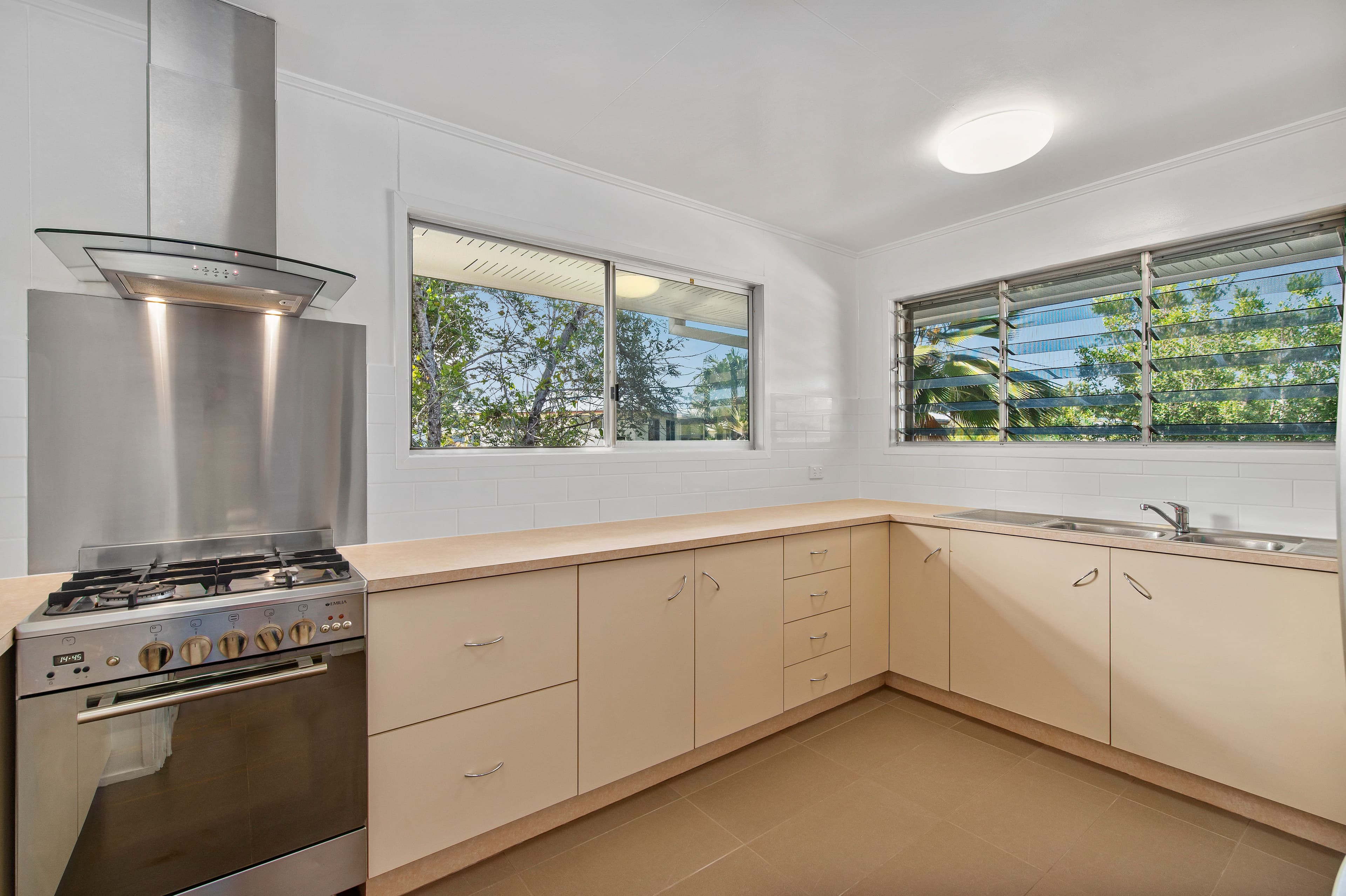 27 Dimmock Street, Heatley QLD 4814, Heatley - Thumbnail 4