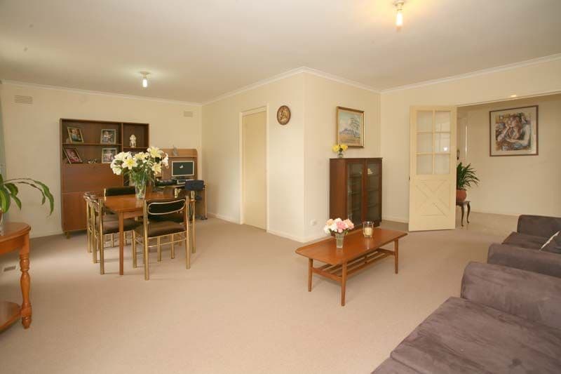 38 Weeden Drive, VERMONT SOUTH VIC 3133, Vermont South - Thumbnail 2