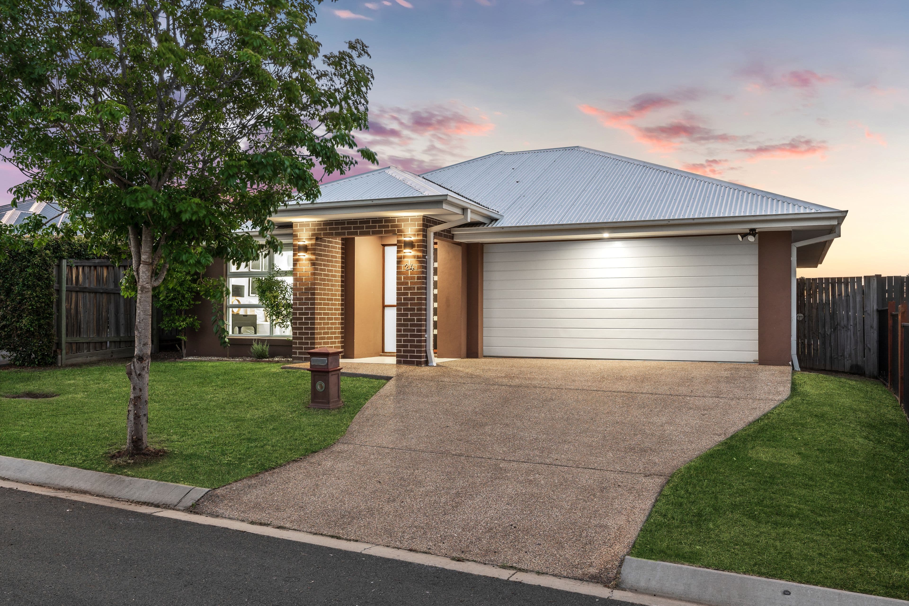 24 Barakula Street, South Ripley QLD 4306, South Ripley - Thumbnail 2