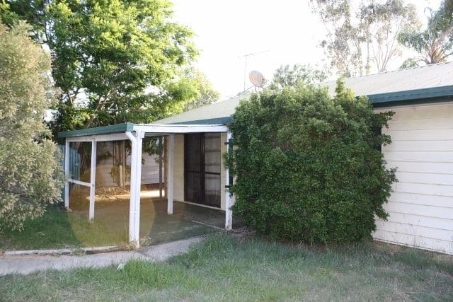 42 Cedar Drive, BEAUDESERT QLD 4285, Beaudesert - Thumbnail 2