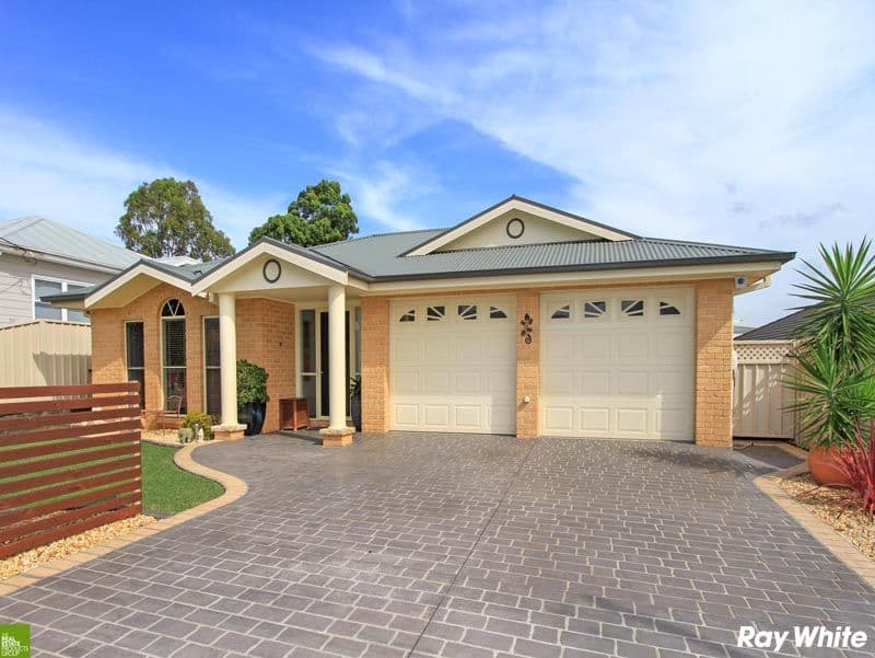 45 Fisher Street, Oak Flats - Image 1