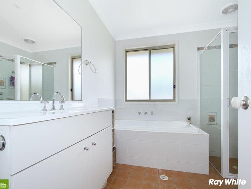 45 Fisher Street, Oak Flats - Thumbnail 7