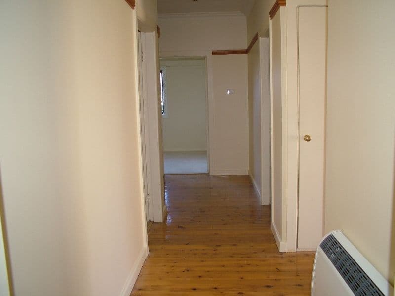 48  Macleay Street, DUBBO NSW 2830, Dubbo - Thumbnail 2
