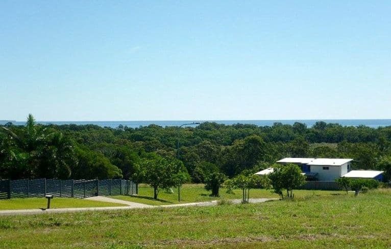 27 Highview Drive, CRAIGNISH QLD 4655, Craignish - Thumbnail 4