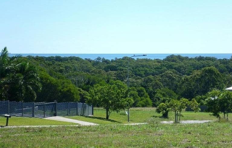 27 Highview Drive, CRAIGNISH QLD 4655, Craignish - Thumbnail 5