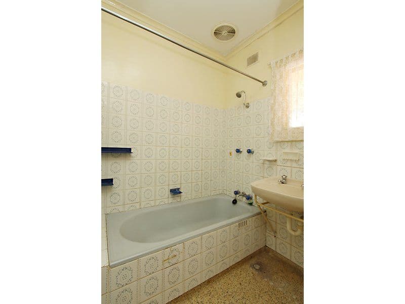 73 Redward Avenue, GREENACRES SA 5086, Greenacres - Thumbnail 2
