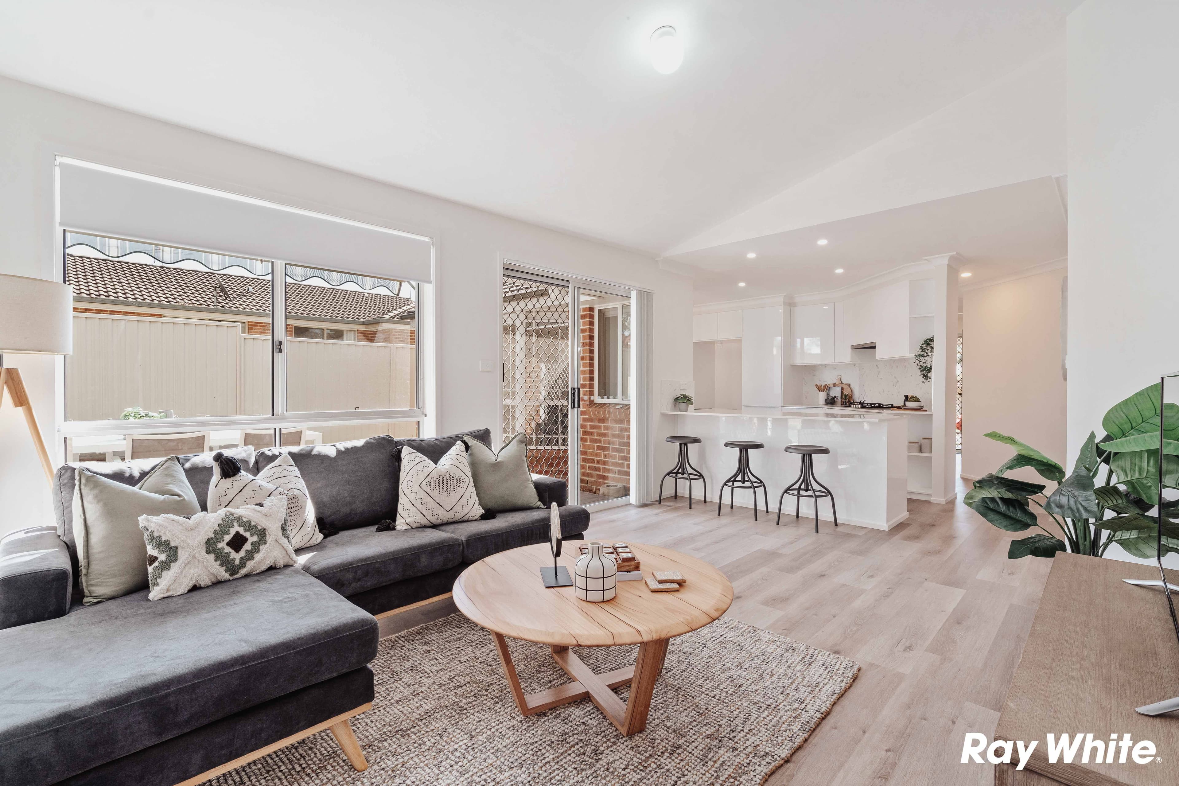 22 Phoenix Avenue, Stanhope Gardens NSW 2768, Stanhope Gardens - Thumbnail 2