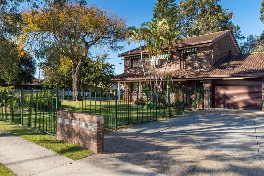 14 Milton Avenue, Paradise Point QLD 4216, Paradise Point - Thumbnail 2