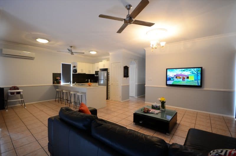 6 Windsor Place, FOREST LAKE QLD 4078, Forest Lake - Thumbnail 3