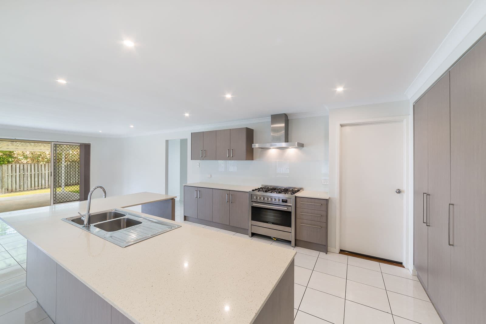 30 Barrington Street, Upper Coomera QLD 4209, Upper Coomera - Thumbnail 6