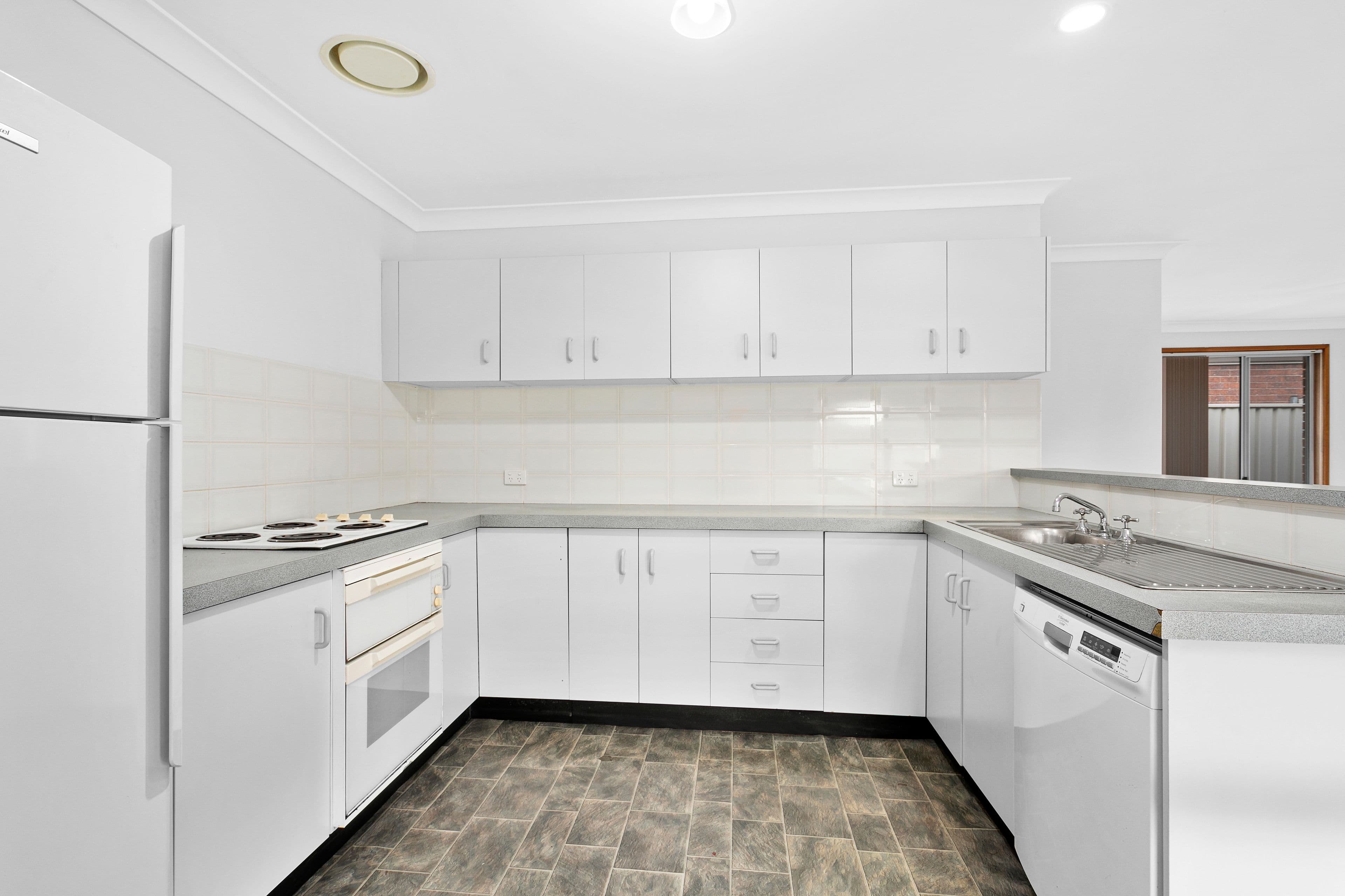 7 Burdekin Drive, Albion Park NSW 2527, Albion Park - Thumbnail 4