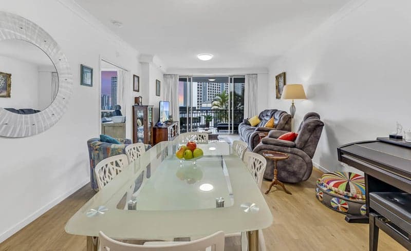 23 Ferny Avenue, Surfers Paradise - Thumbnail 5