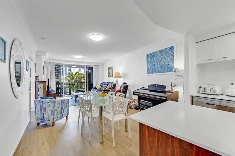 23 Ferny Avenue, Surfers Paradise - Thumbnail 7