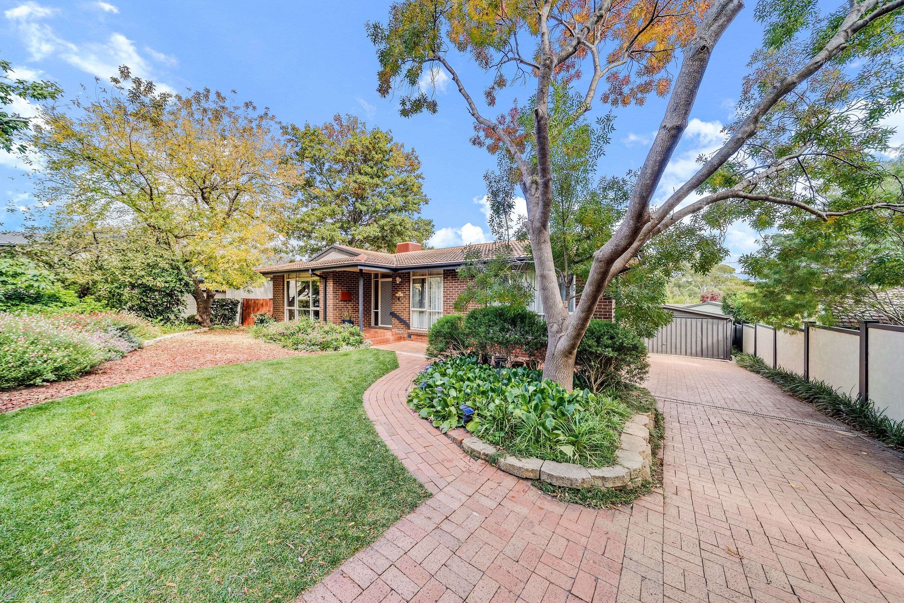8 Gundara Street, Aranda ACT 2614, Aranda - Thumbnail 2