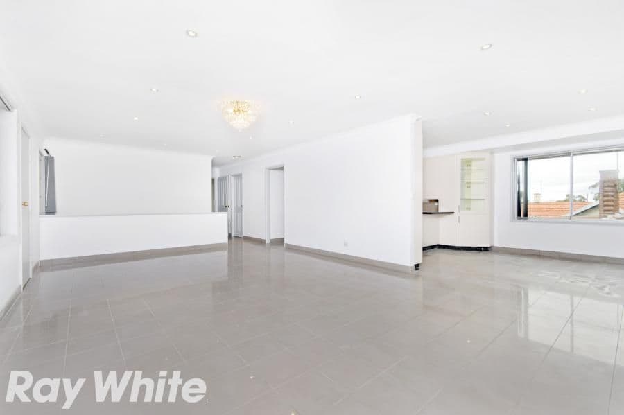 22 Dorothy Street, Silkstone QLD 4304, Silkstone - Thumbnail 3