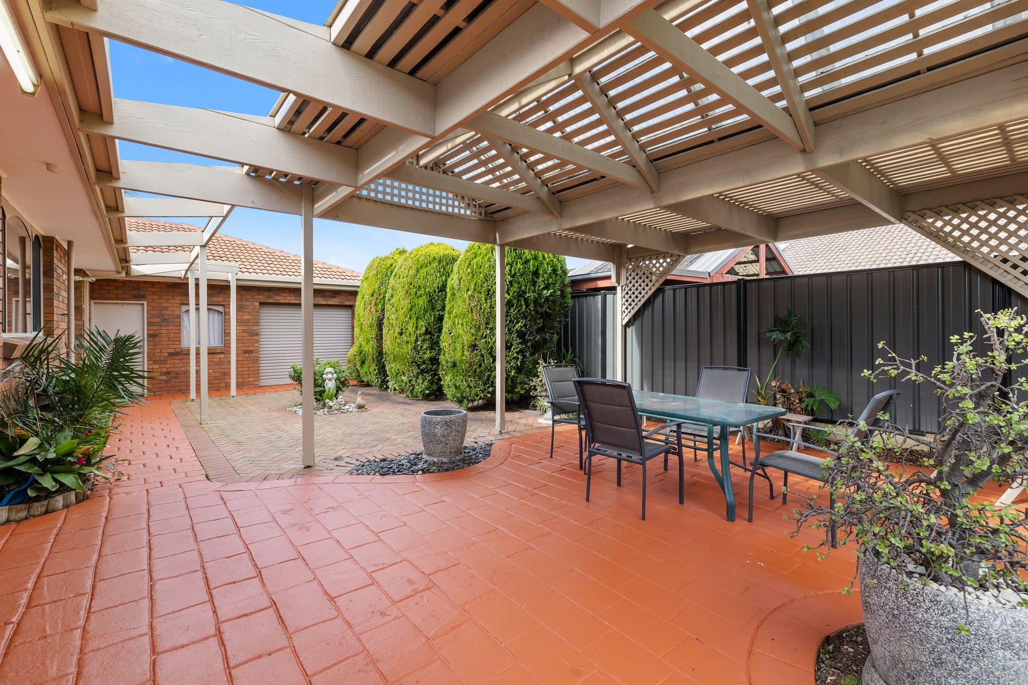 8 Hilden Close, Hoppers Crossing VIC 3029, Hoppers Crossing - Thumbnail 2