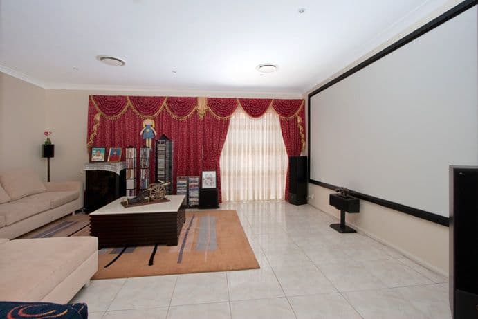 15 Smalls Creek Way, BEAUMONT HILLS NSW 2155, Beaumont Hills - Thumbnail 4