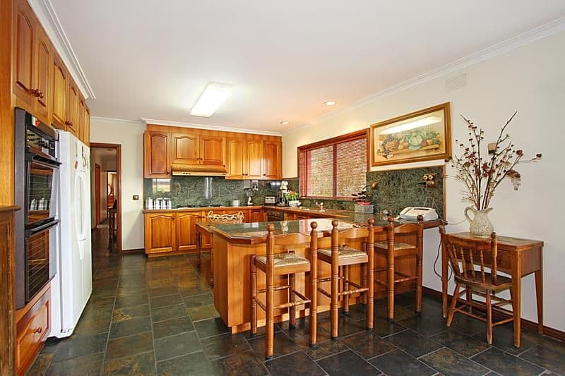 4 Monterey Court, OAKLEIGH SOUTH VIC 3167, Oakleigh South - Thumbnail 3