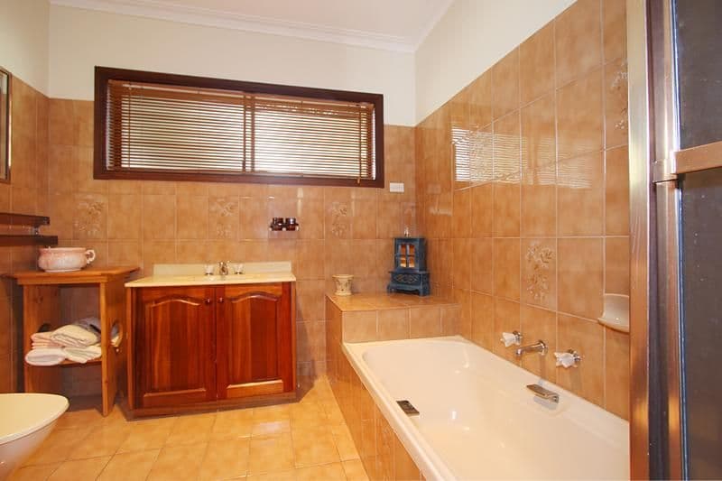 4 Monterey Court, OAKLEIGH SOUTH VIC 3167, Oakleigh South - Thumbnail 8