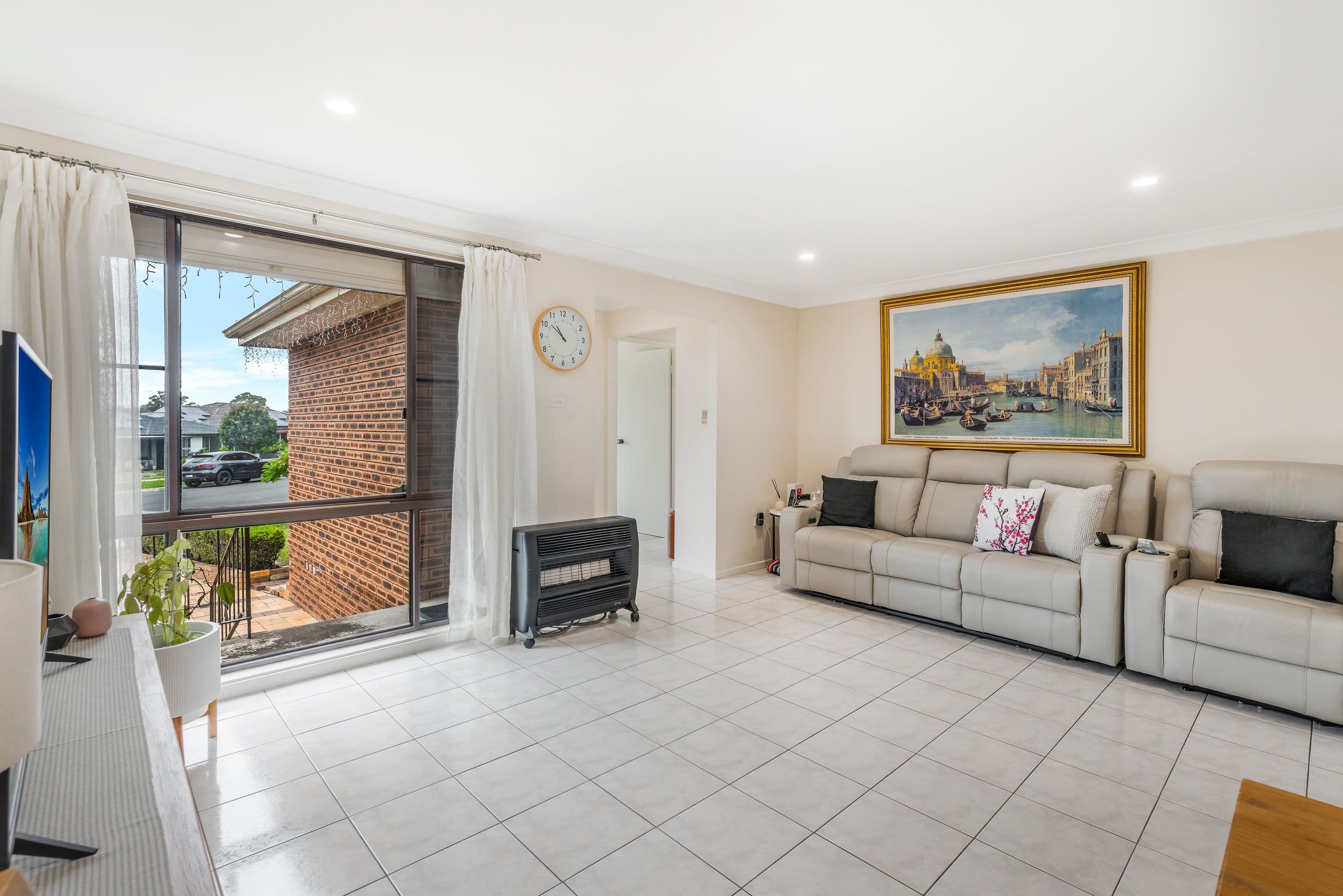 1 Gove Avenue, Green Valley NSW 2168, Green Valley - Thumbnail 8