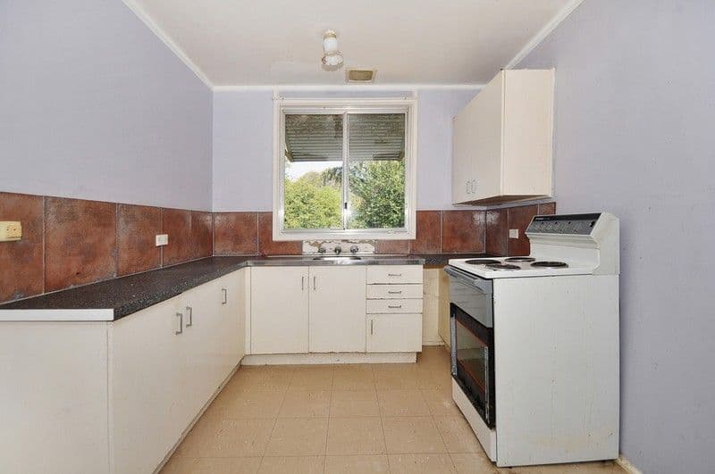 55 Carr Crescent, WANNIASSA ACT 2903, Wanniassa - Thumbnail 3