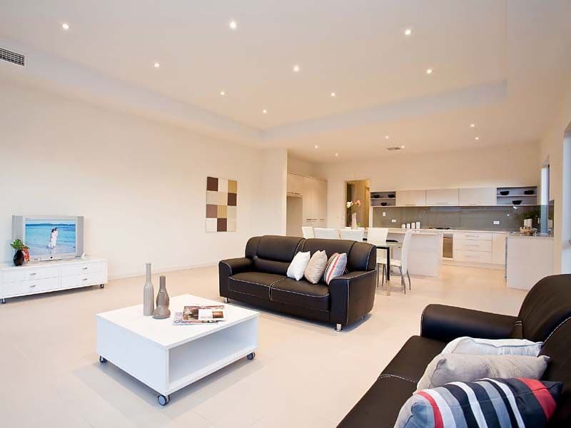 12 Lakeside Drive, EMERALD, Emerald - Thumbnail 8