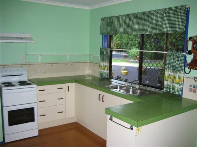 15 Waratah Street, GLADSTONE QLD 4680, Gladstone - Thumbnail 2