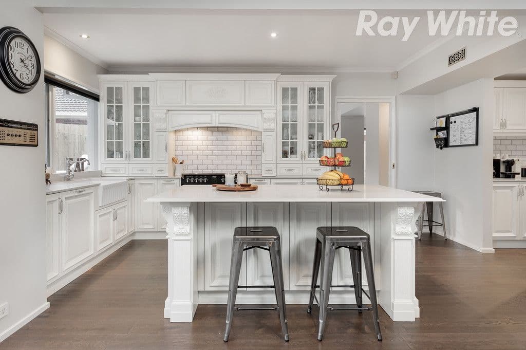 8 Sunrise Drive, Greensborough VIC 3088, Greensborough - Thumbnail 5