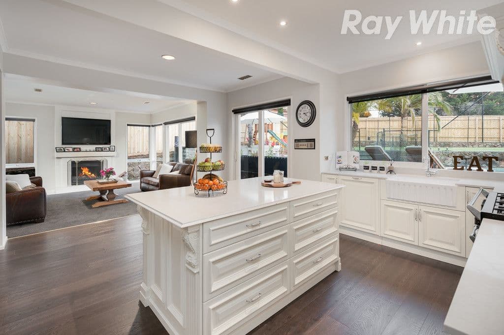 8 Sunrise Drive, Greensborough VIC 3088, Greensborough - Thumbnail 8