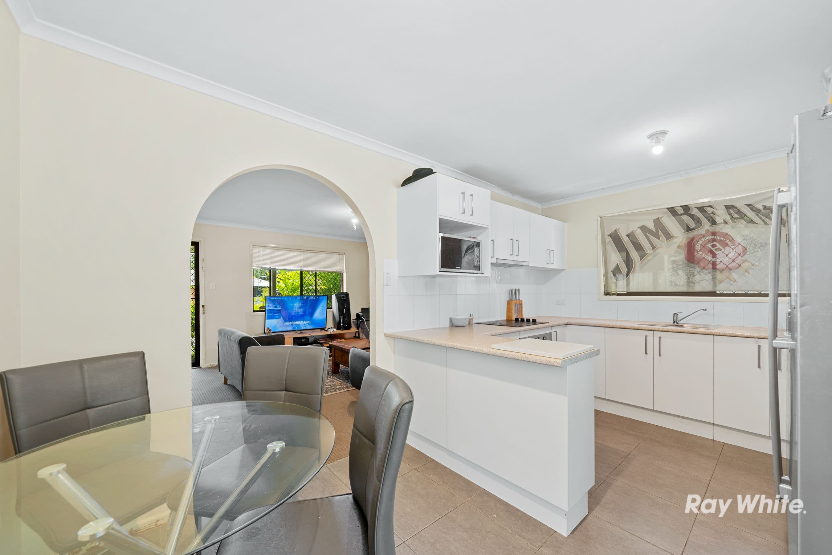 11 Anchusa Street, Kingston QLD 4114, Kingston - Thumbnail 2