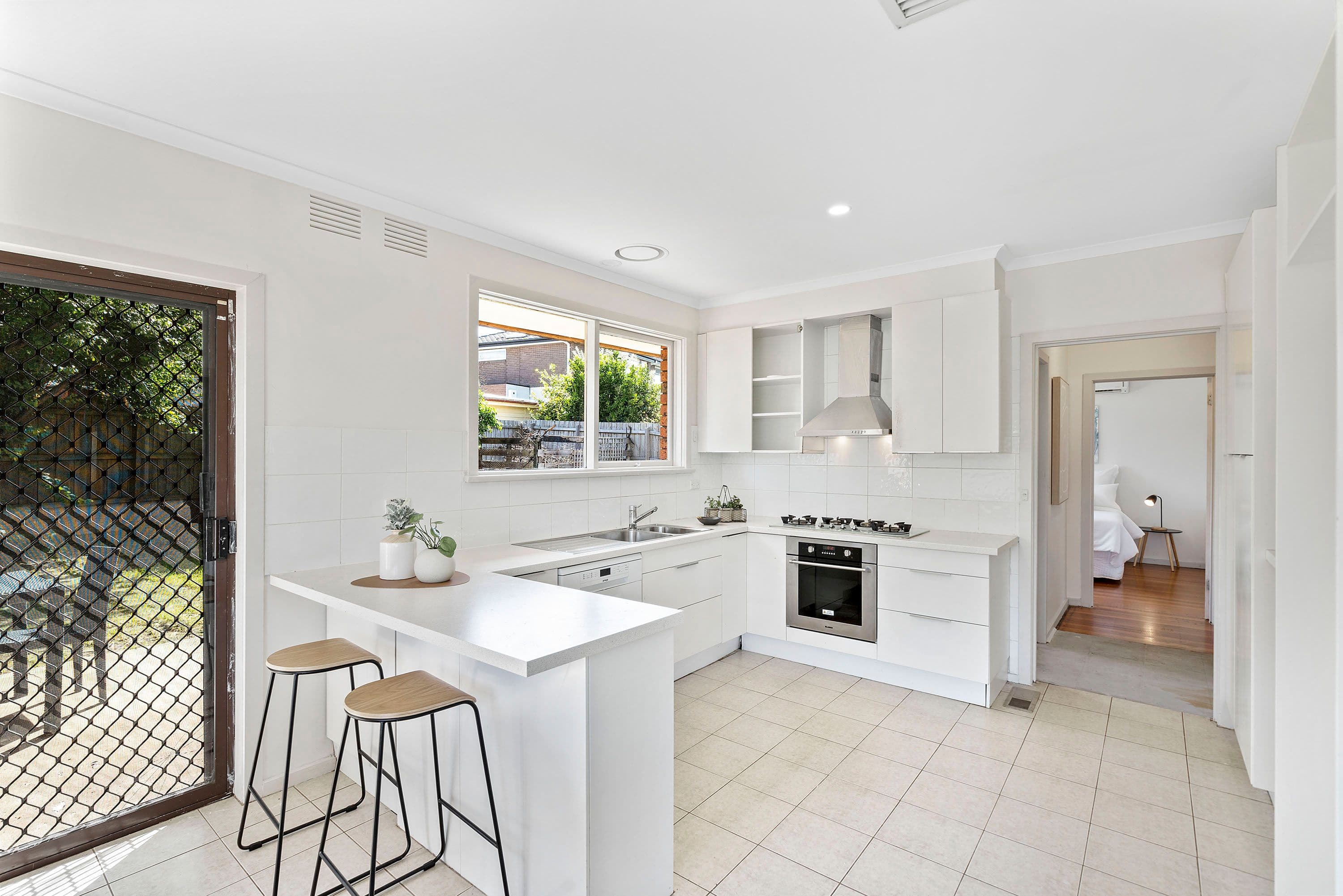 2 Omeo Court, Mulgrave VIC 3170, Mulgrave - Thumbnail 4