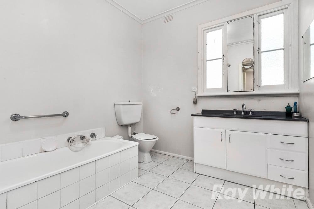 28 Edith Street, Glen Waverley VIC 3150, Glen Waverley - Thumbnail 4