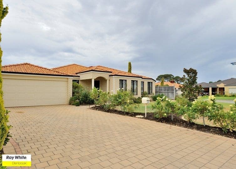 22 San Lorenzo Boulevard, Ellenbrook WA 6069, Ellenbrook - Thumbnail 2